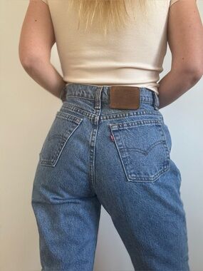 Vintage Levi’s 531 mid blue high waist long inseam 90s